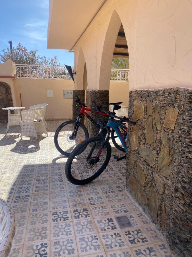 Dar Izem Hotel Tafraout Bagian luar foto